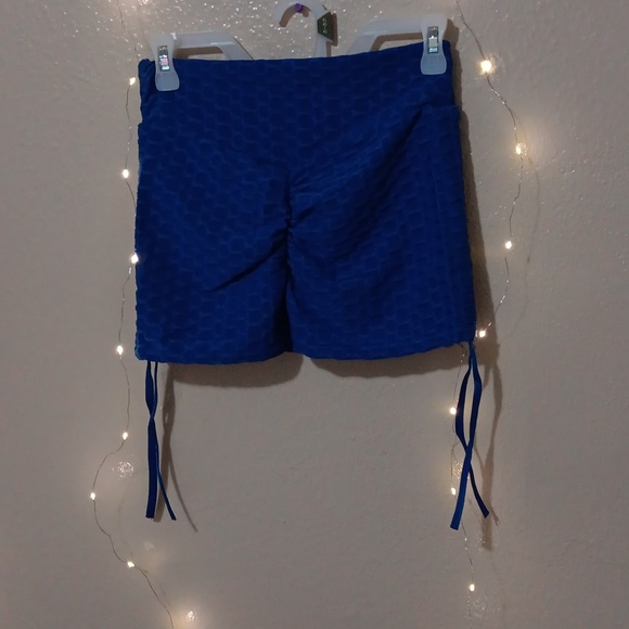 Active shorts - Picture 2 of 5